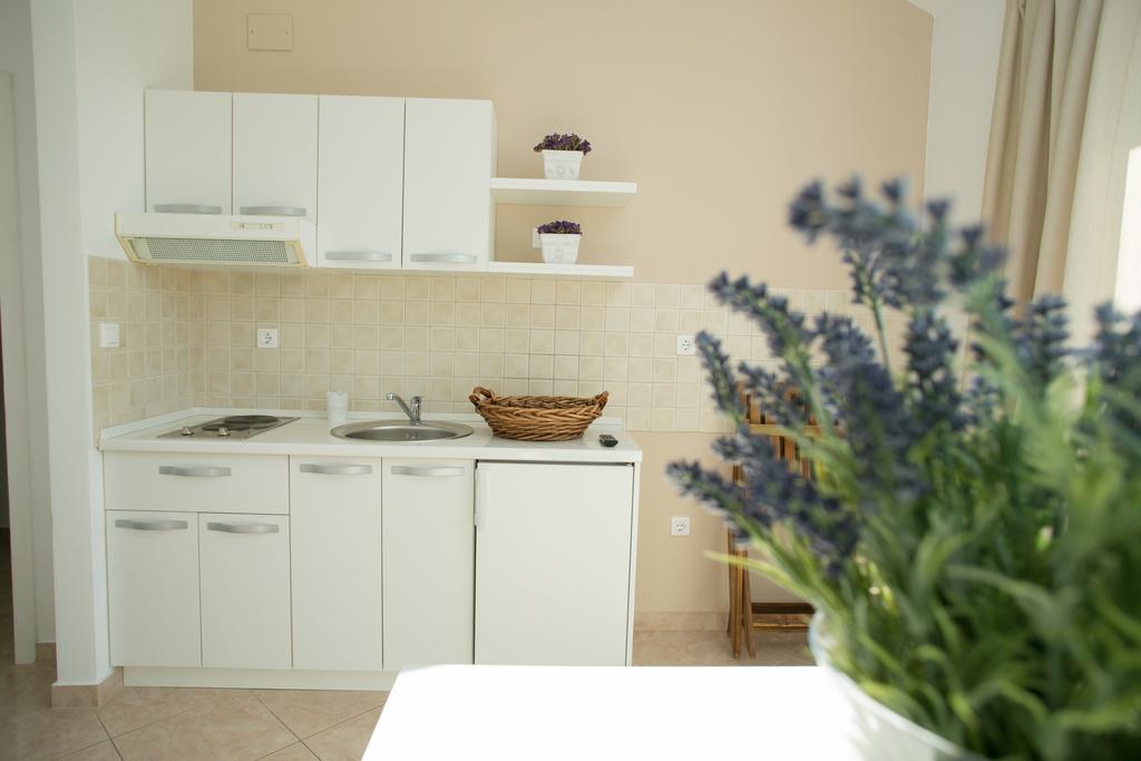 Apartments Rina ノヴァリャ エクステリア 写真